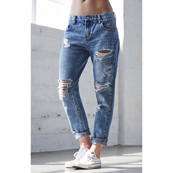 light wash distressed boyfriend jeans